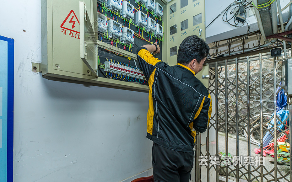 �WУ�h�̳���ϵ�y(t��ng)