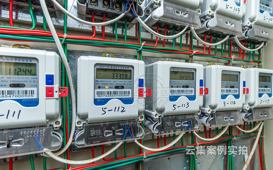 �W(xu��)У����ϵ�y(t��ng)