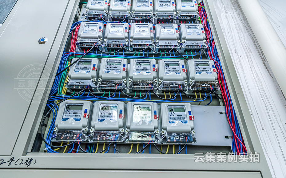 �W(xu��)У��������ϵ�y(t��ng)